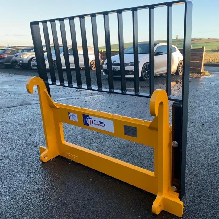 Class 3 fork carriage made to fit JCB Q-Fit  with top guard