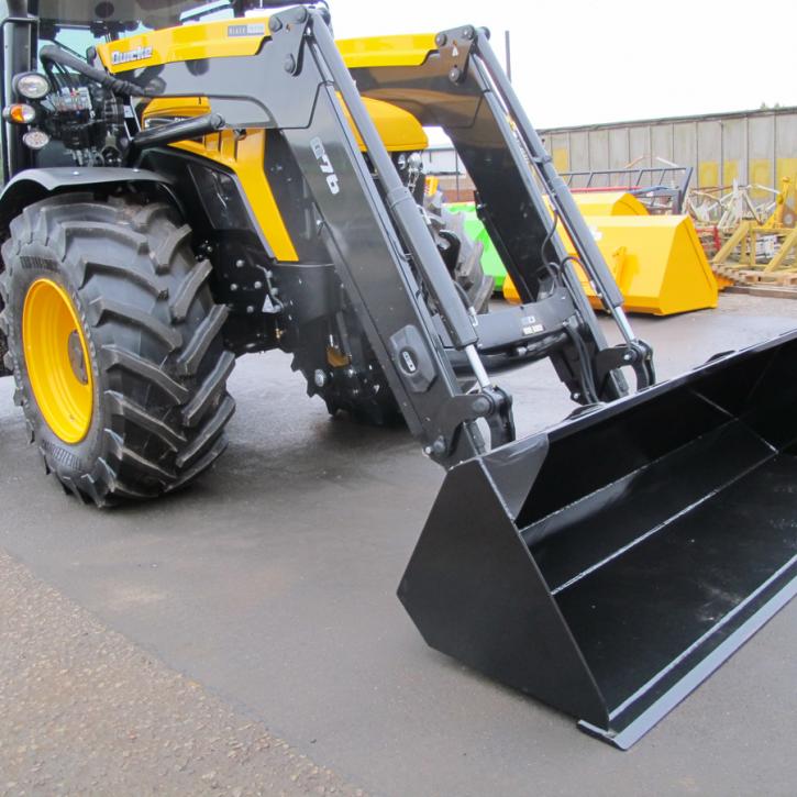JCB Fast Trac with Quicke Loader - General Purpose Bucket