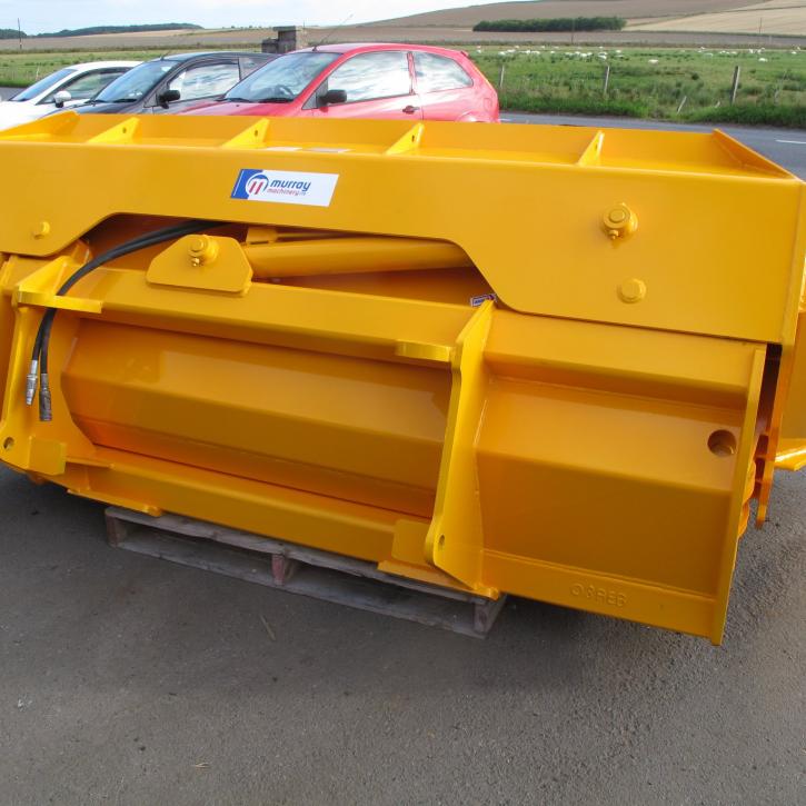 8ft wide Side Tipping Bucket with bucket teeth and pin and cone