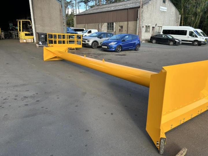 7m Grain Pusher with bolt on rubber edge